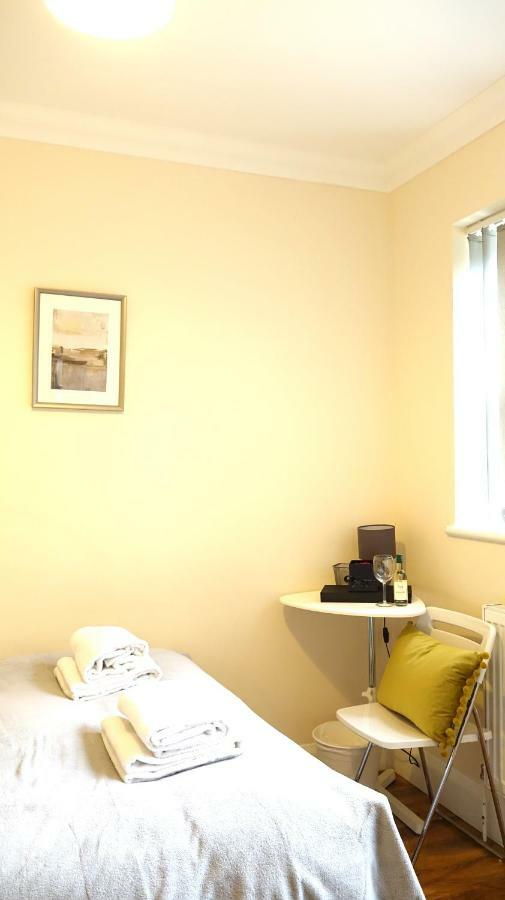 Heathrow Ensuite Rooms- Auto Check In لندن المظهر الخارجي الصورة