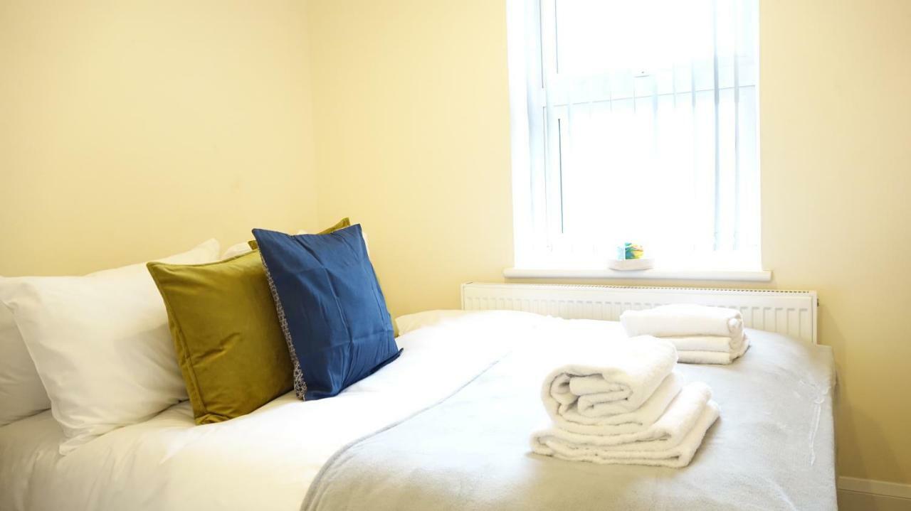 Heathrow Ensuite Rooms- Auto Check In لندن المظهر الخارجي الصورة