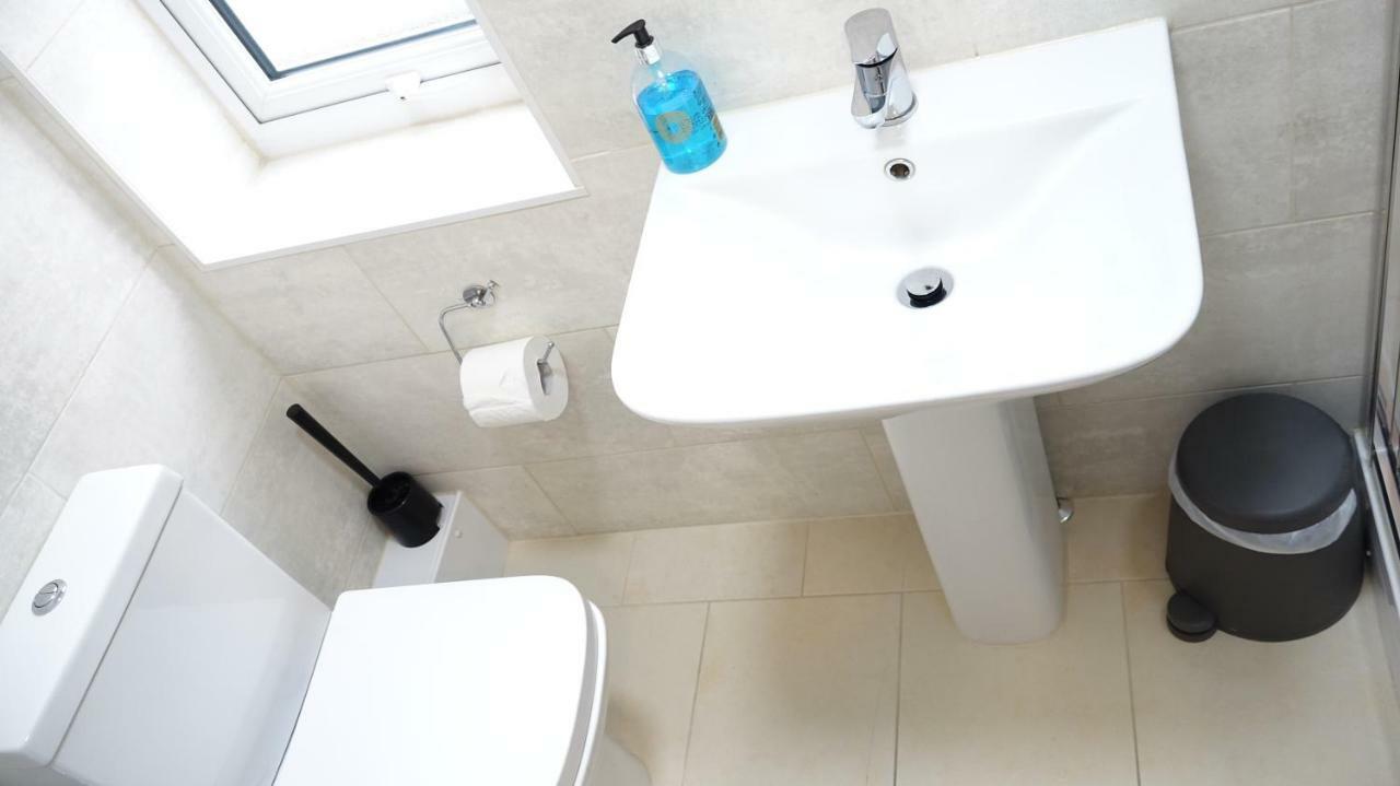 Heathrow Ensuite Rooms- Auto Check In لندن المظهر الخارجي الصورة