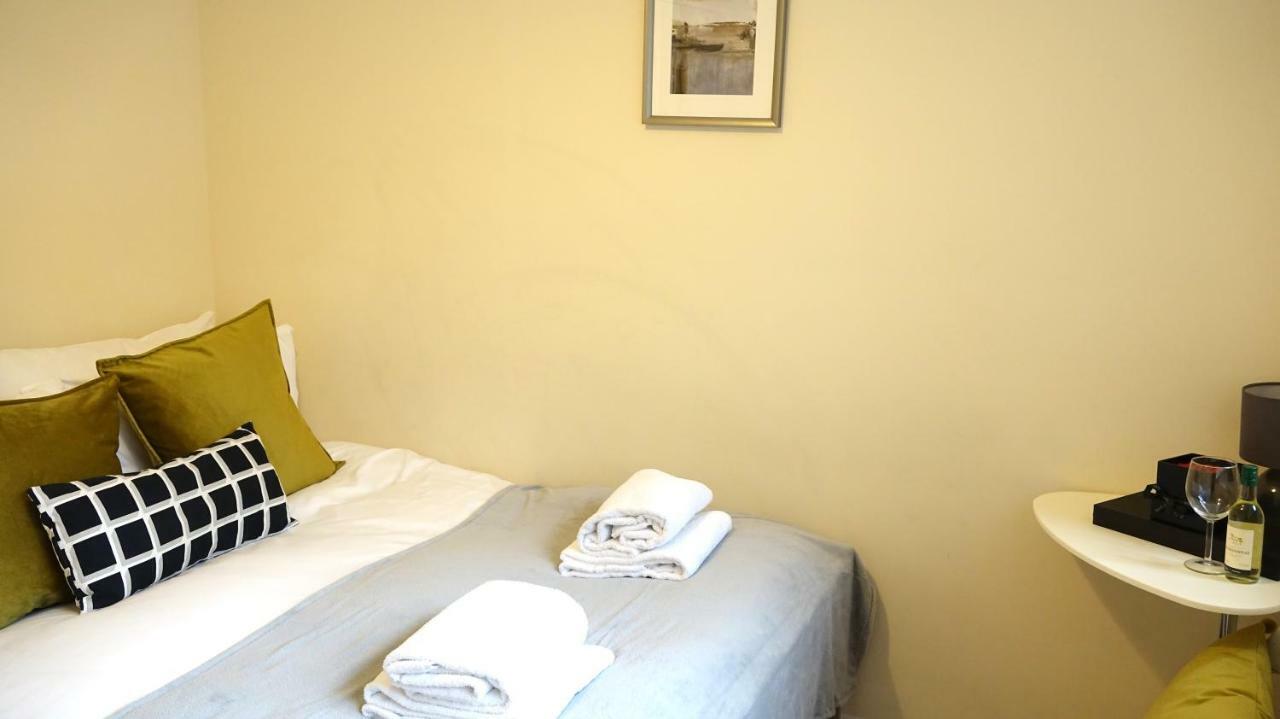 Heathrow Ensuite Rooms- Auto Check In لندن المظهر الخارجي الصورة