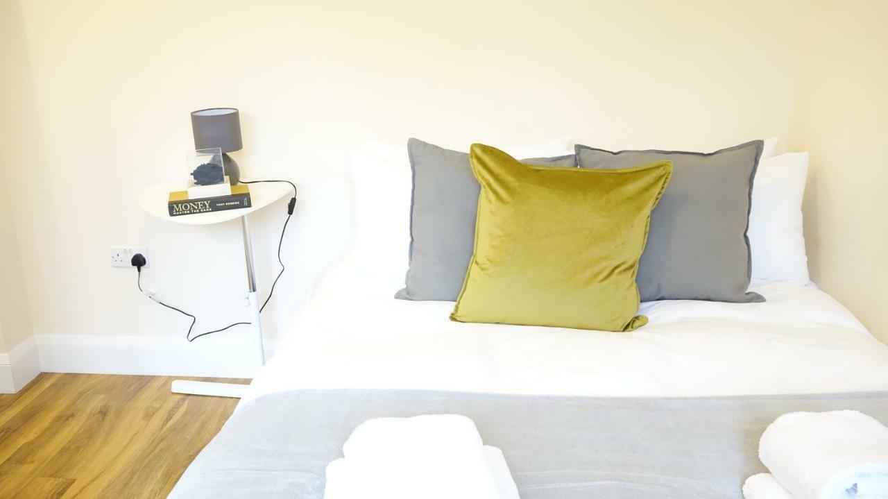 Heathrow Ensuite Rooms- Auto Check In لندن المظهر الخارجي الصورة