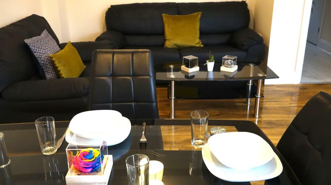 Heathrow Ensuite Rooms- Auto Check In لندن المظهر الخارجي الصورة