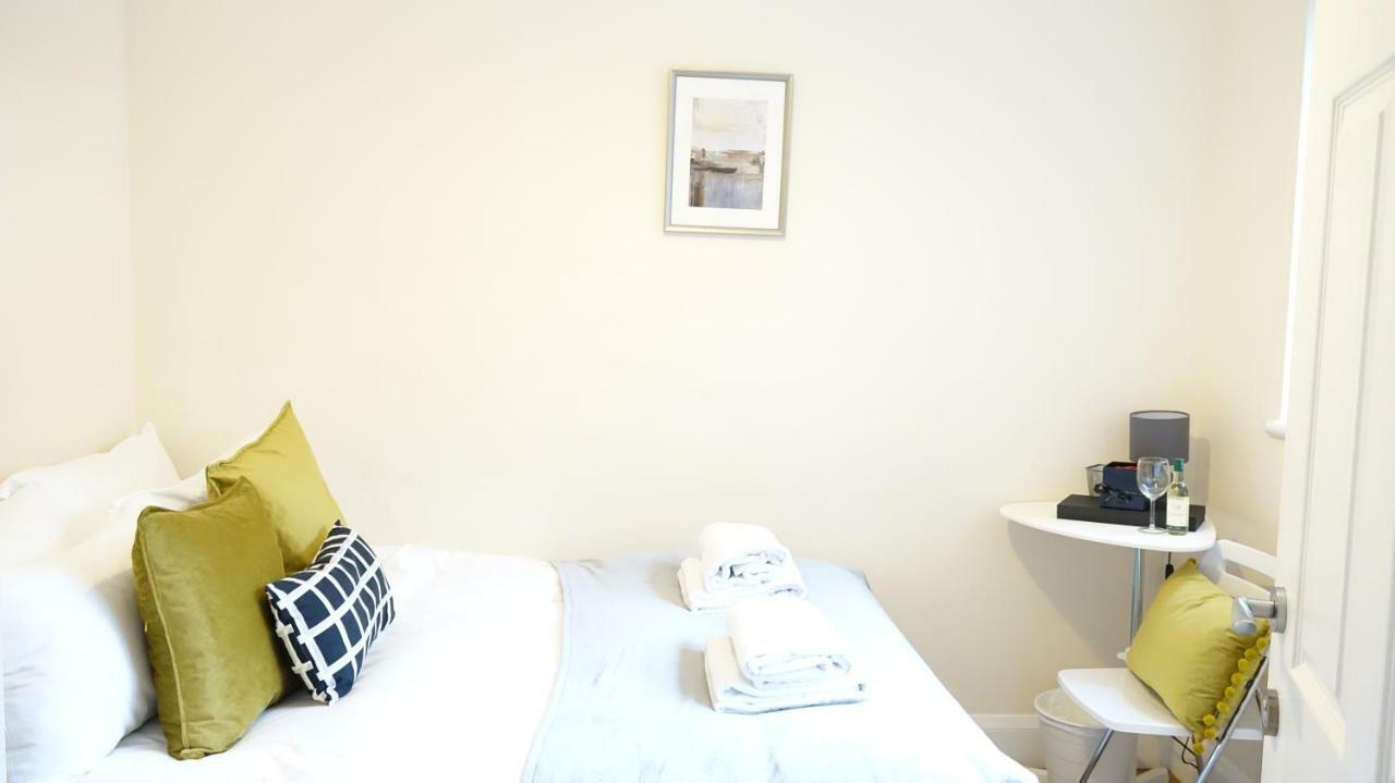 Heathrow Ensuite Rooms- Auto Check In لندن المظهر الخارجي الصورة