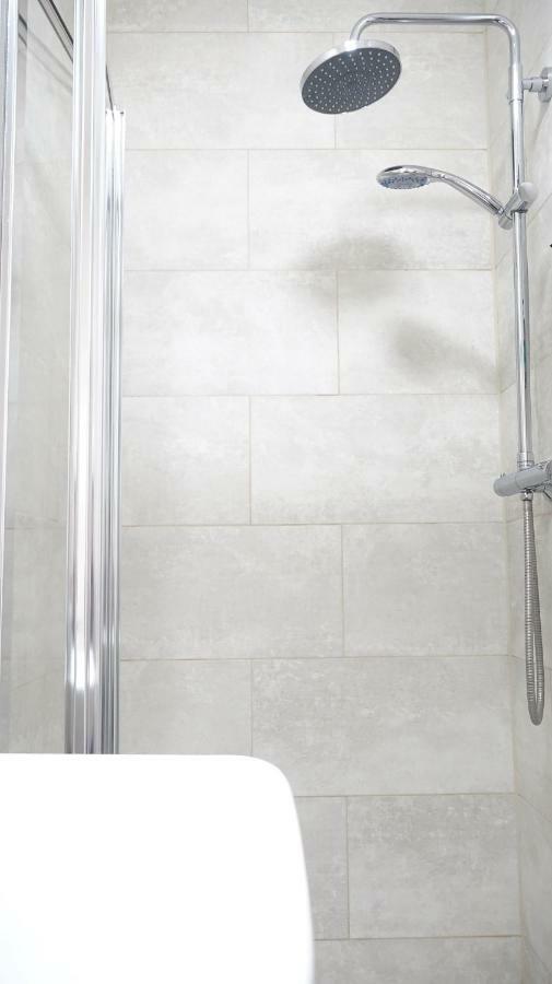 Heathrow Ensuite Rooms- Auto Check In لندن المظهر الخارجي الصورة