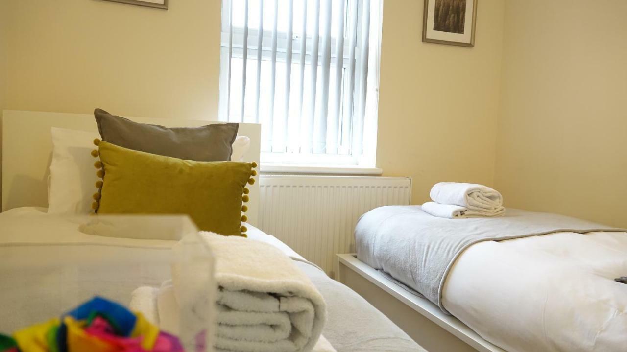 Heathrow Ensuite Rooms- Auto Check In لندن المظهر الخارجي الصورة