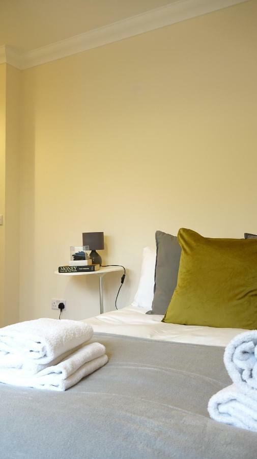 Heathrow Ensuite Rooms- Auto Check In لندن المظهر الخارجي الصورة