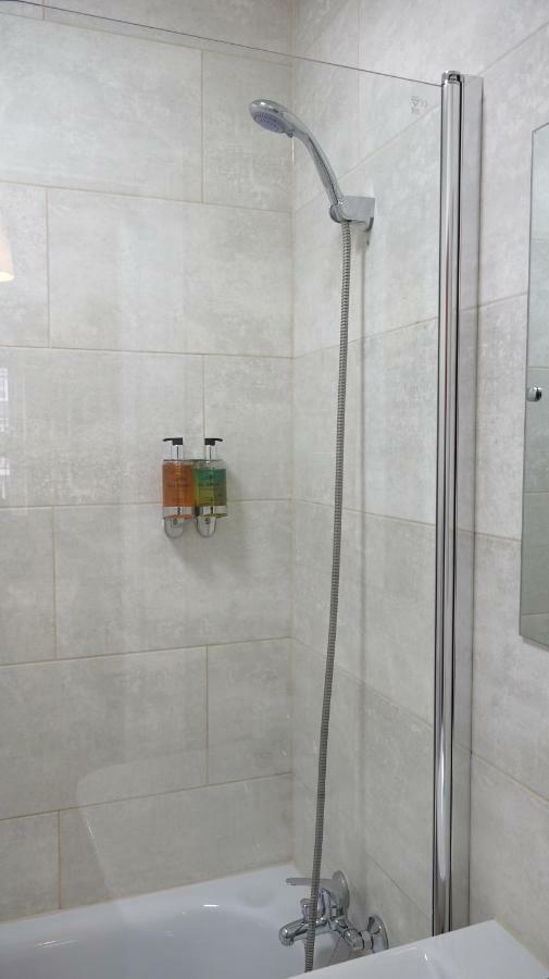 Heathrow Ensuite Rooms- Auto Check In لندن المظهر الخارجي الصورة