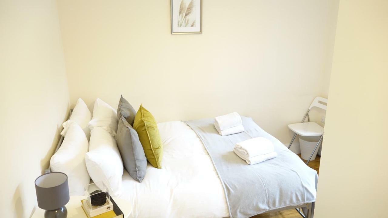 Heathrow Ensuite Rooms- Auto Check In لندن المظهر الخارجي الصورة